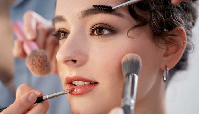 Makeup - (Normal)